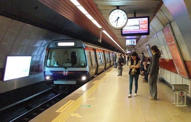 3. Peki ya hangisi bir metro durağı değil?
