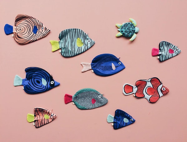 16. Чехол на любой вкус в виде тропических рыбок