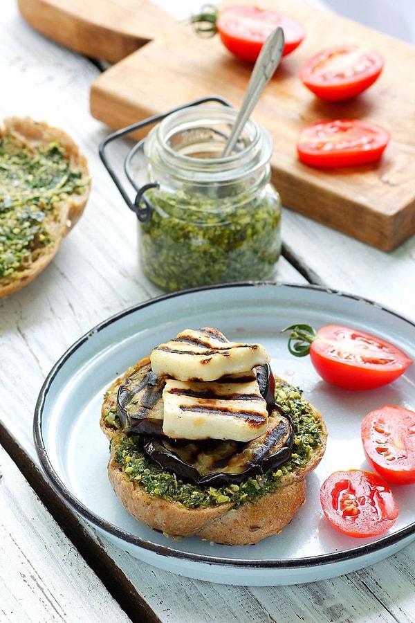 4. Баклажан и сыр Халумис