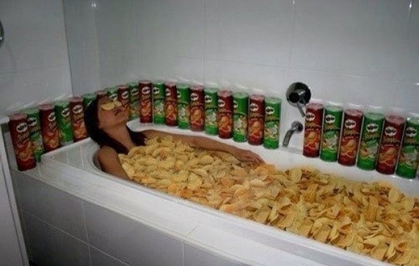 12. Теперь вы знаете, как выглядит самый безумный фанат "Pringles"