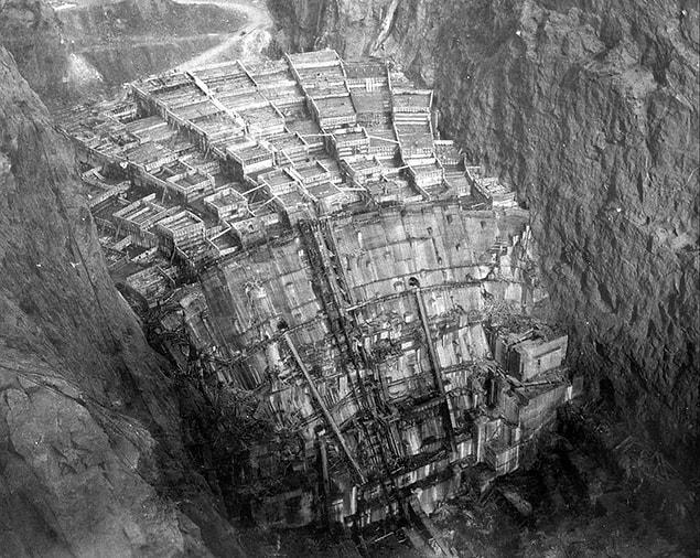 41. The load-bearing columns of the Hoover Dam are being filled with cement. | 1934