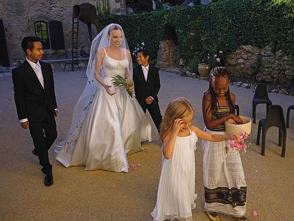 5. Свадьба Анджелины Джоли и Бреда Питта