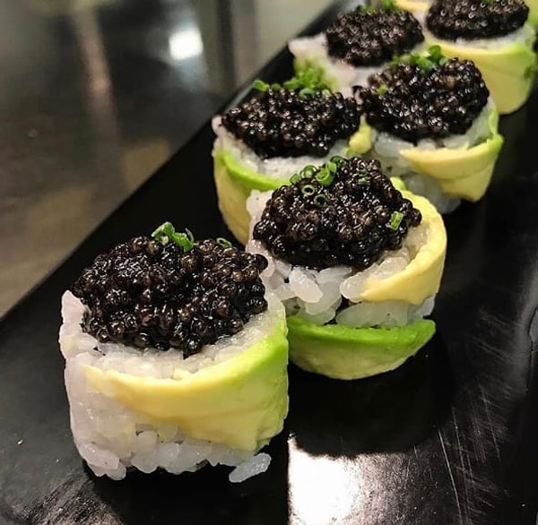 8. А это суши "Masa Toro" с икрой в "Bar Masa" (Нью-Йорк) за $288