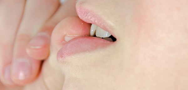 12. Вы грызёте ногти?