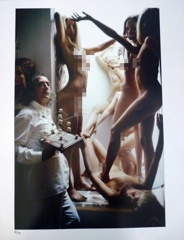 İşte 1973 yılında Salvador Dali'nin Tuhaf Playboy Photoshoot'ından Super Nadir Fotoğraflar!