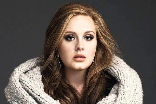 7. When Adele was 9 years old, she came across a thief seagull while eating ice cream with her friends.