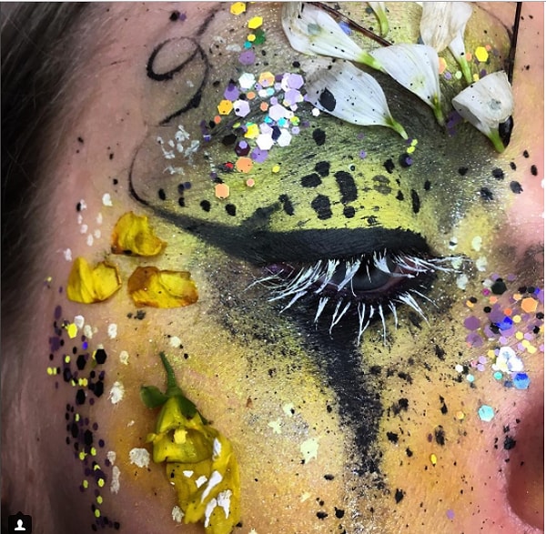 14. Будто попал в сказку "Алиса в Стране чудес"!