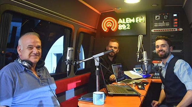 Bu süreç boyunca da pek çok önemli konuk ağırladı. Hepimizin sevdiği ünlüler de onu ve bizi kırmayıp sabahın erken saatlerinde kalkıp programına konuk oldu.