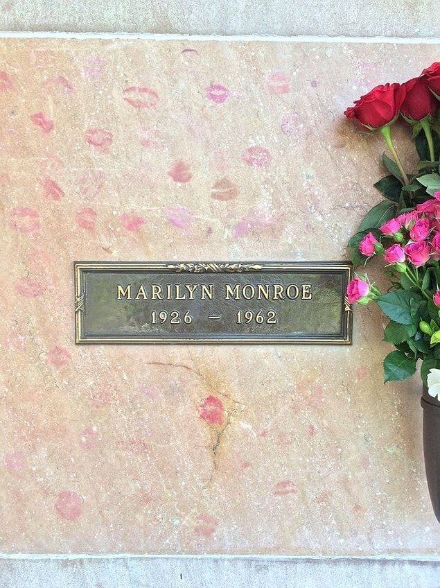 11. Joe DiMaggio Arranged Her Funeral
