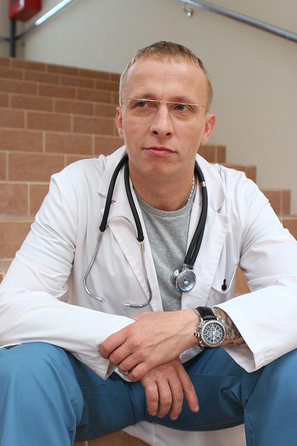 1. Иван Охлобыстин (Андрей Быков)