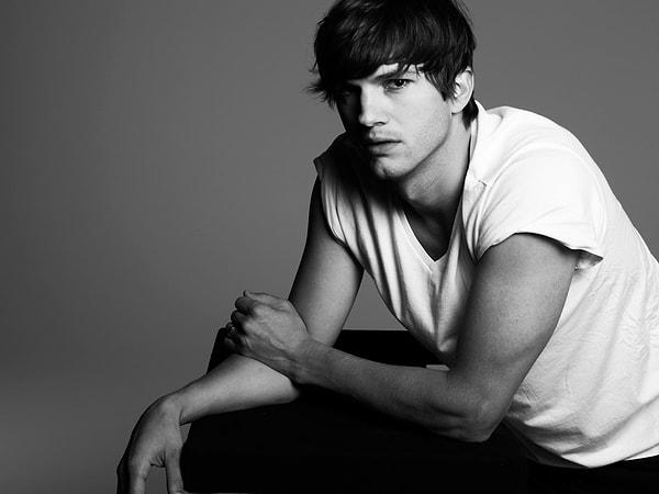 1. Ashton Kutcher, ilk seksinde pek çok erkeğin başına gelen bir talihsizlik yaşamış.