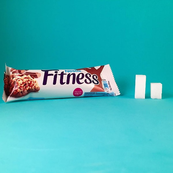 6. Батончик-мюсли "Nestle Fitness": 6,2 г сахара