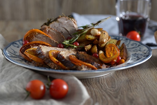 10. Буженина с чесноком