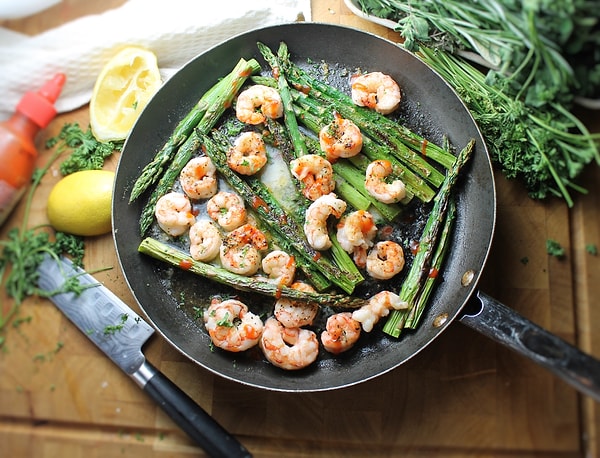 8. Способствует перистальтике кишечника: