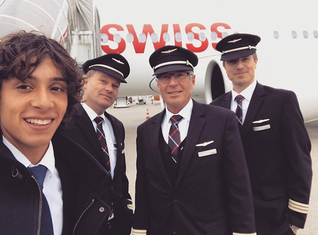 Pilotlar da vakit geçiriyor;