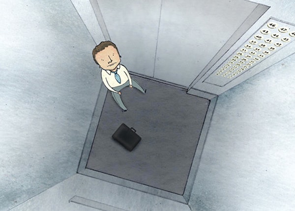 Вы любите закрывать двери лифта перед носом другого человека