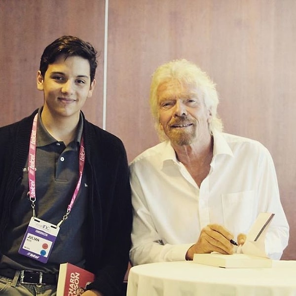 5. В результате подросток создал Eva – бюстгальтер, способный обнаруживать рак груди на ранних стадиях.