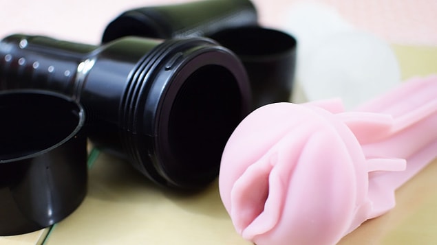 13. Yapay vajina üreten Fleshlight şirketi, Üsame Bin Ladin’i öldüren özel time teşekkür mahiyetinde ürünlerinden bir koli ikram etti.