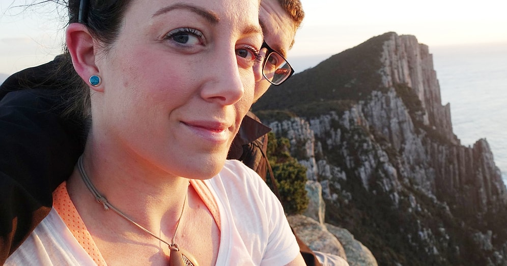 Эта женщина целый год носила свое помолвочное кольцо и даже не знала об этом