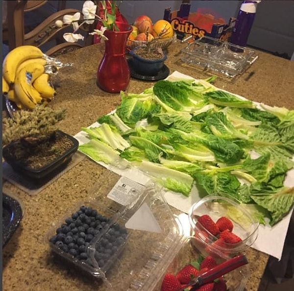 5. Как только вы приходите домой, сразу мойте все фрукты и овощи.