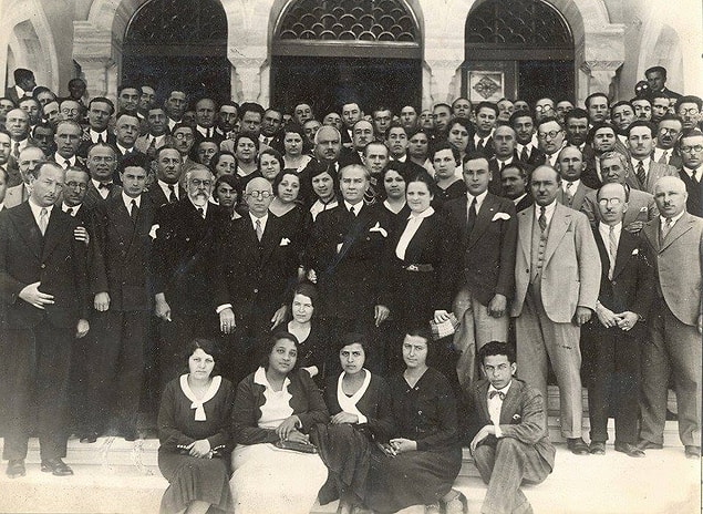 Türklük üzerine de çalışmalarına devam eden kahramanımız Türk tarihini araştıran heyetin ilk üyelerinden biri olmuştur. Aynı zamanda tek kadın üyesi!