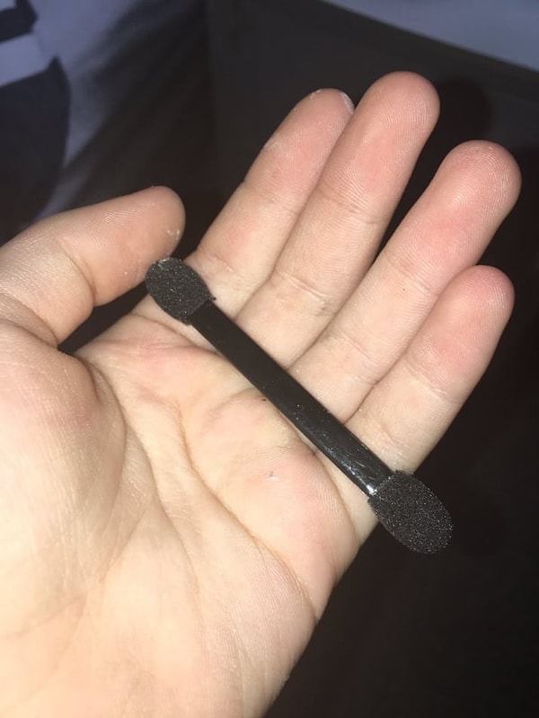 3. Нанесение макияжа глаз одним-единственным аппликатором