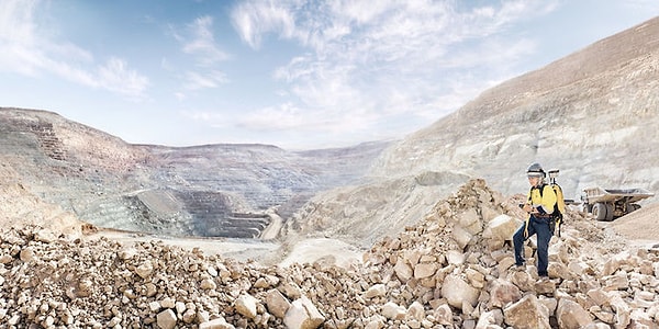 11. Крис Альварес, главный геолог на золотых приисках