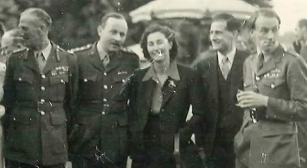 7. Так любимая шпионка Черчилля оказалась на задворках, и ей пришлось чистить туалеты на пассажирском судне.