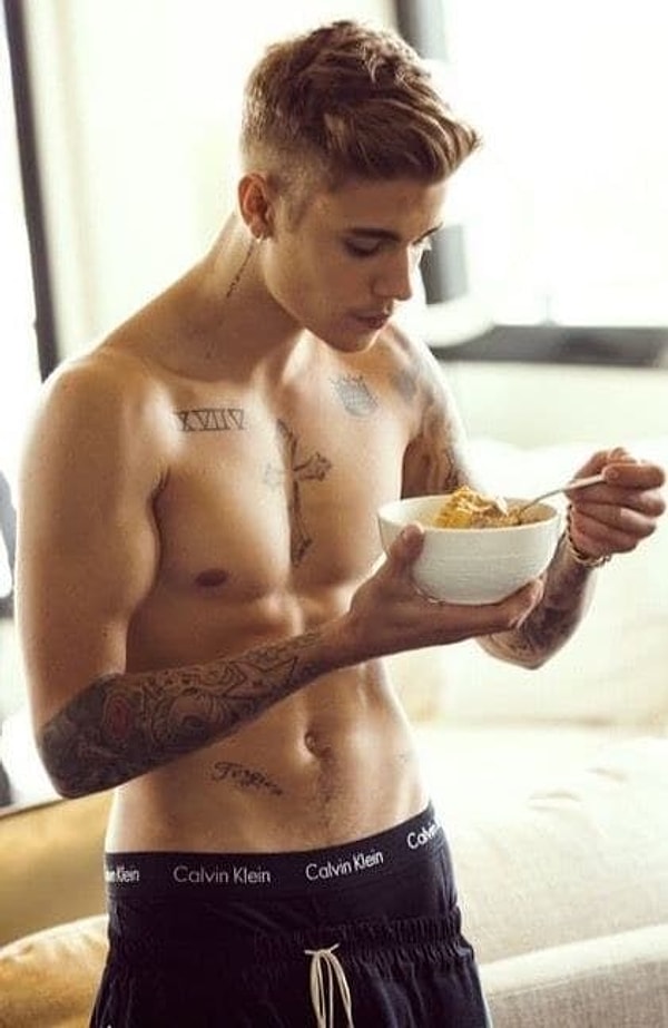 12. Шеф-повары, которые будут готовить ему 5 раз в день специальные блюда