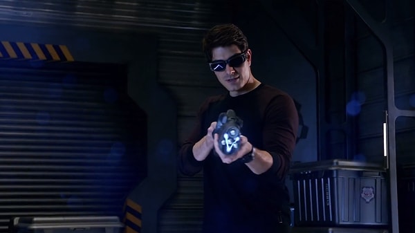 8. Атом в исполнении Брэндона Рута