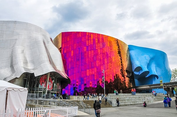 15. Музей поп-культуры EMP (США)