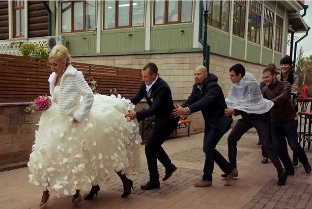 Усовершенствованный вариант сбежавшей невесты, на 4 ногах всё-таки быстрее!