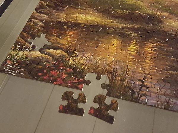 3. Burada puzzle bitemiyor ve puzzle sahibi duvarları yumruklamaya başlıyor.