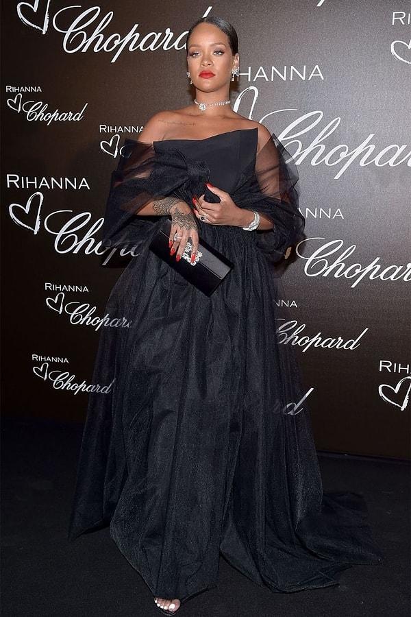 Rihanna, Cannes'da bir de Chopard'ın partisine ev sahipliği yaptı!