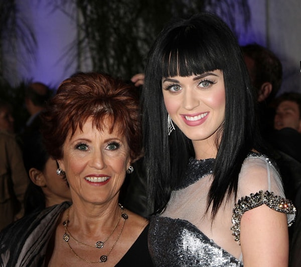 17. Кети Пэрри и ее мама Мэри