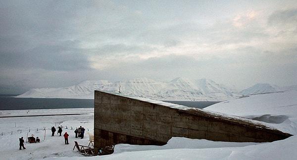'Ambar' 2008 yılında Norveç ve Kuzey Kutbu arasında bulunan Svalbard buzullarının üzerine inşa edildi.