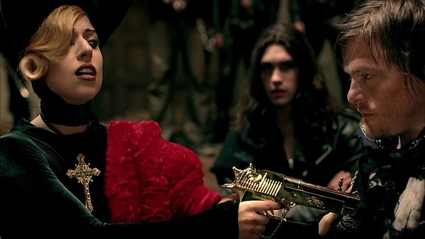 3. А замечали Нормана Ридуса в клипе Леди Гаги "Judas"?