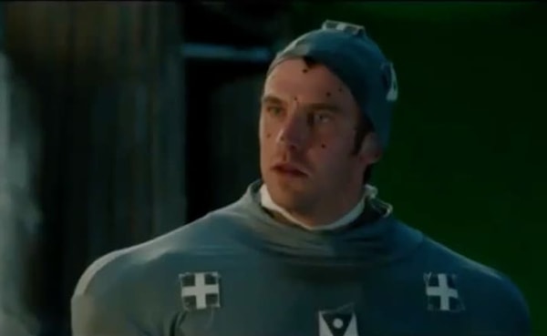 9. Это определенно наталкивает нас на мысли о сложности актерской профессии...