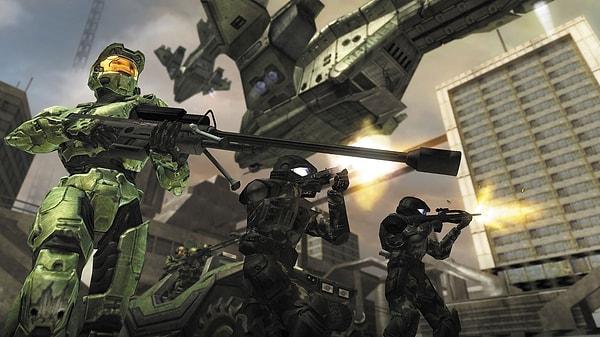 6. Microsoft video oyunu Halo 2’nin multiplayer desteğini kestiğinde, bir oyuncu bir ay boyunca Xbox’ını kapatmayarak oyunun durmasına engel oldu.