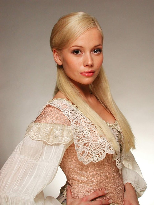 Елена Корикова (Анна Платонова, сериал "Бедная Настя")