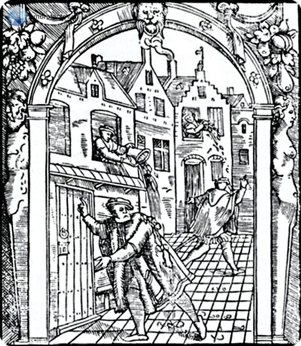 5. В средневековом Лондоне запрещалось опорожнять ночные горшки, выливая их прямо из окна. Но кого это могло остановить в городе без канализации?