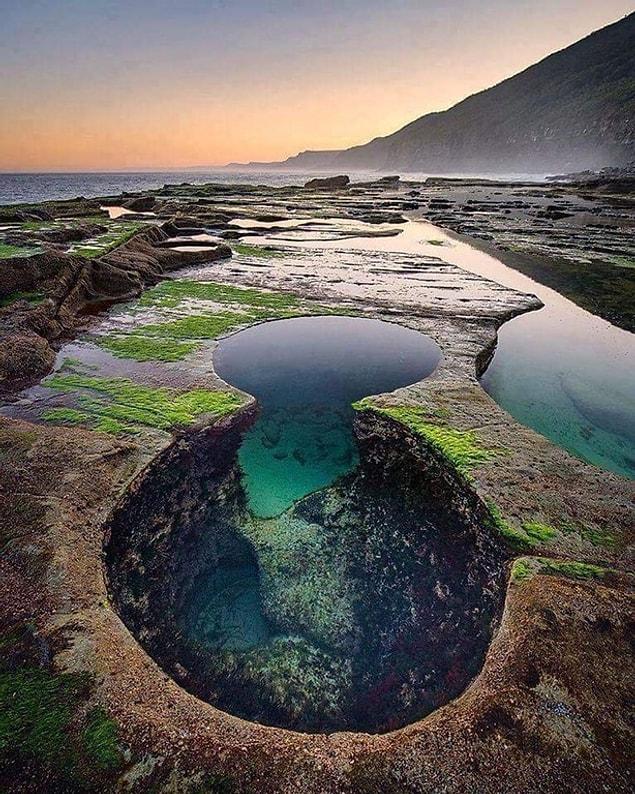 13. Unique pool formation in Royal National Park, New South Wales