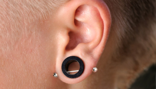 11 Types Of Ear Piercings To Make Heads Turn This Summer Onedio Co Transverse Lobe Piercing