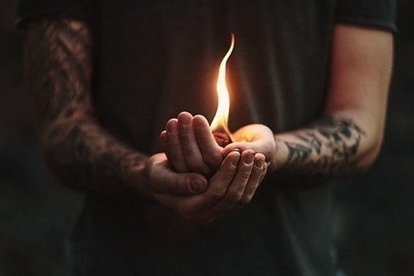 4. "Человек — как кирпич: обжигаясь, твердеет."