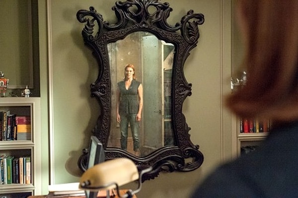 8. Окулус - Катоптрофобия (боязнь зеркал)