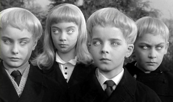 20. Деревня проклятых - Педофобия (боязнь детей)