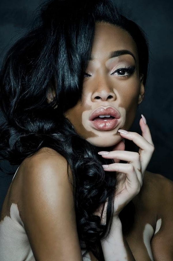 9. И даже макияж не нужен...