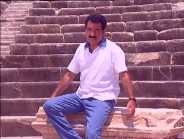 Baban yıllarca "Neden?", "Yetmez mi?", "Hesabım Var - Söylim mi?" gibi sorgulayıcı albümler yapmışken senin böyle "Ya da Boşver" deyip her şeyi sallaman da pek hoş olmadı İdo.
