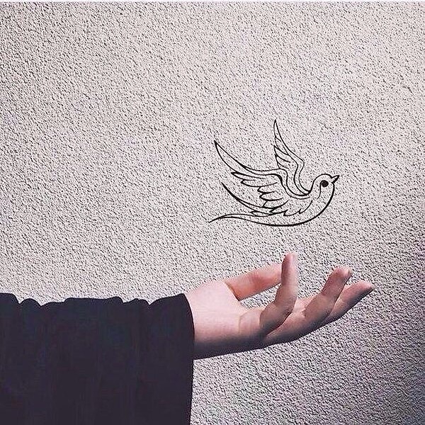 5. Мы рождаемся за день. За день умираем. И за день можем измениться. И за день можем влюбиться. Всего за один день может произойти что угодно.