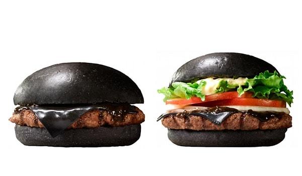 14. Dünyanın her yerinde hamburgerin efsane versiyonlarını denebilirsiniz.